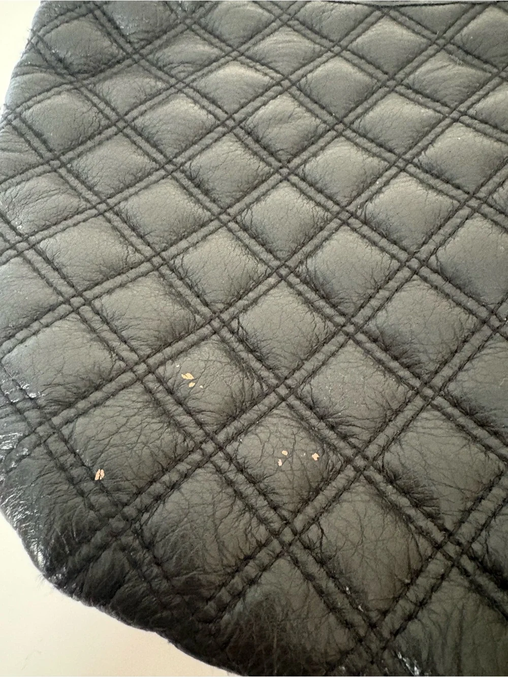 The Sak quilted black